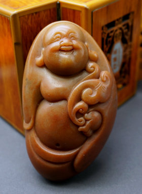 新疆天然金丝玉红色佛弥勒佛笑佛把件摆件戈壁彩玉彩石佛公项链