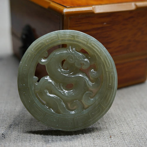 和田玉青白玉坠挂件游龙戏珠玉