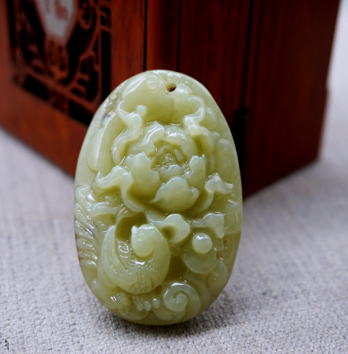 和田玉浅黄口喜上眉梢吊坠男女玉石花开富贵玉坠挂件花鸟椭圆玉佩