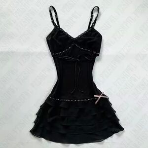 纯欲风吊带收腰连衣裙Pure Desire Wind Girl Strap Waist Dress