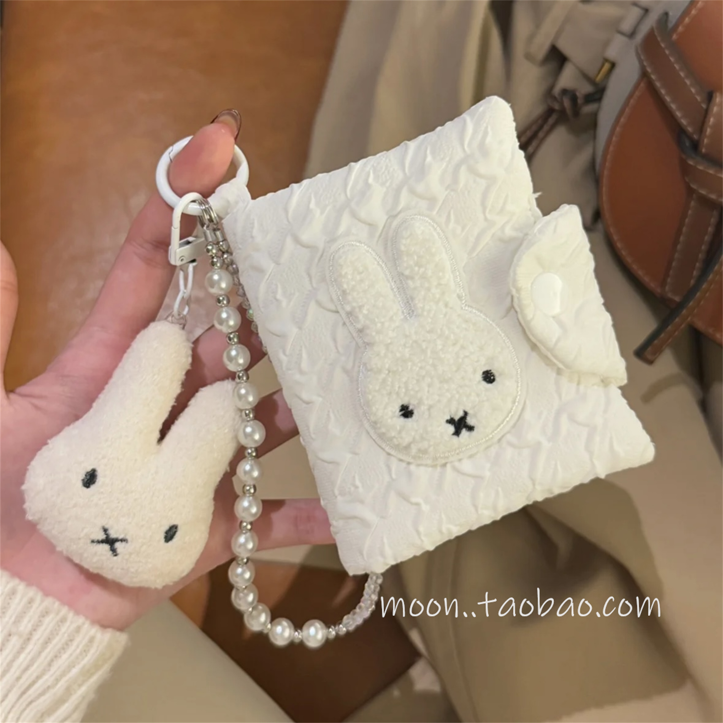 可爱日系兔子证件收纳包女家用多功能卡包零钱包随身小包耳机收纳