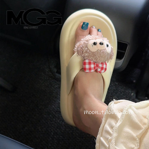 雪莉玫玩偶人字拖鞋2025年夏季新款女款踩屎感居家凉拖鞋厚底外穿
