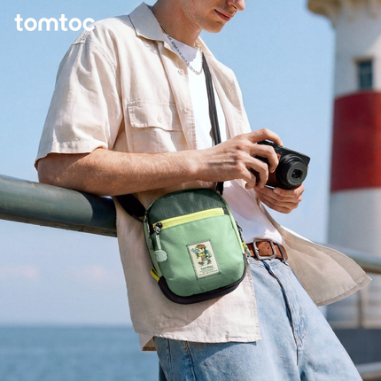 tomtoc x 吉考斯工业联名旅行斜挎包护照包护照夹手机包单肩包T37