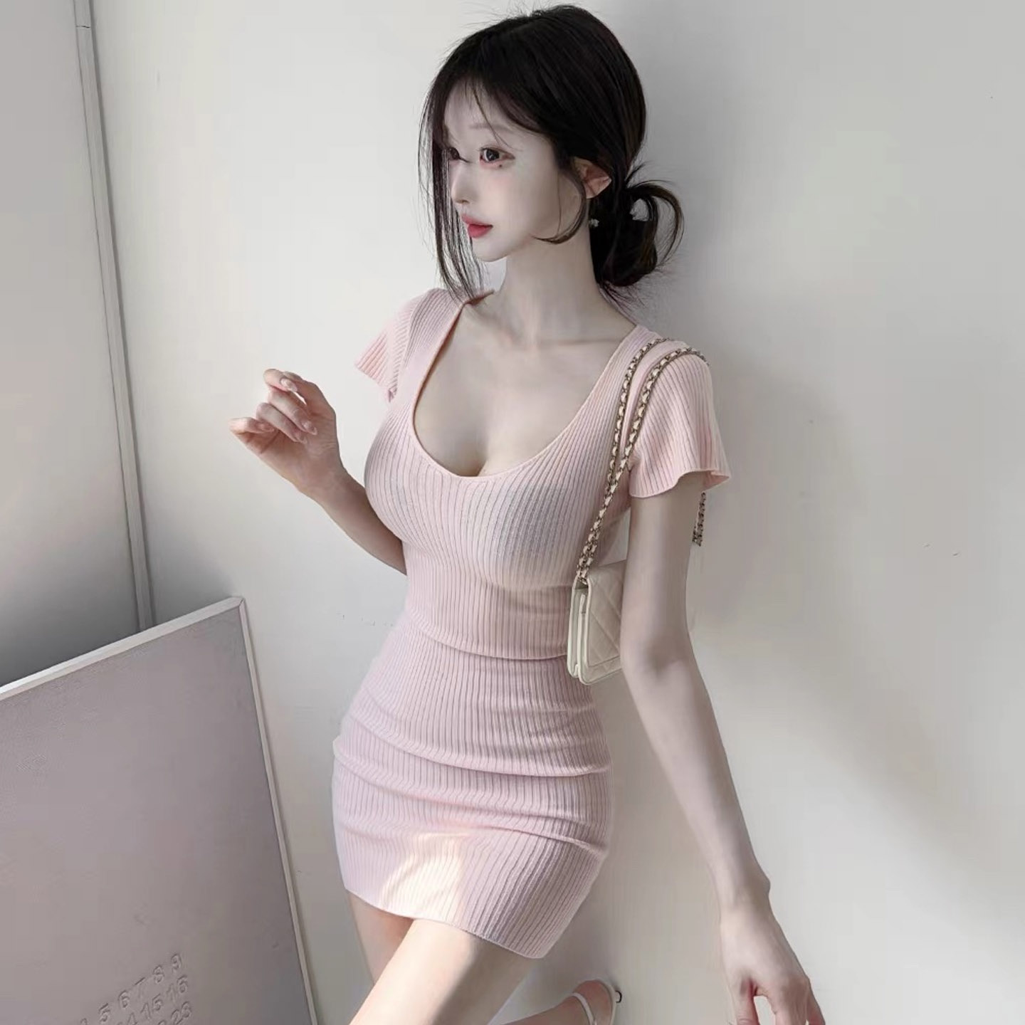 甜辣纯欲性感V领低胸飞飞袖紧身包臀短裙夜场弹力针织连衣裙女夏