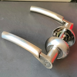 上下孔卫生间门锁无匙室内浴室锁把手洗手间锁舌厕所执手孔距40MM