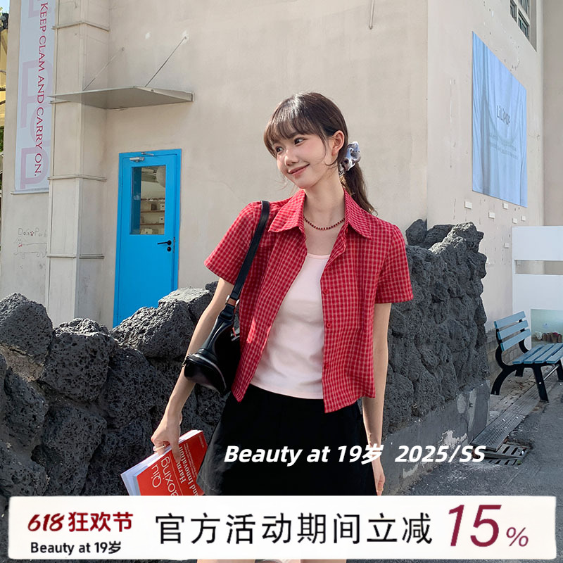 红色格子正肩短袖衬衫女夏季2025新款休闲简约设计感短款百搭衬衣