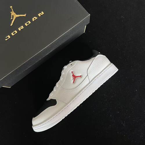 Courtconnec舒适耐磨运动休闲鞋