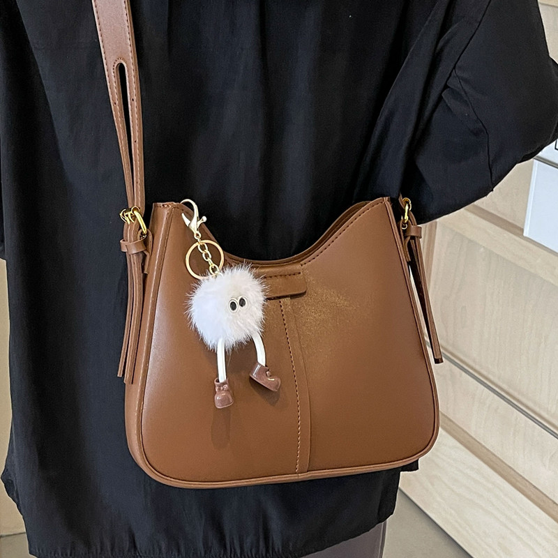 时尚百搭质感单肩斜挎水桶包