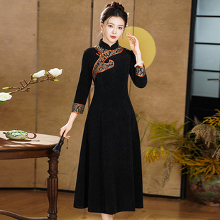新国风中式黑色旗袍大裙摆显瘦2025新款冬季妈妈A字型长袖连衣裙