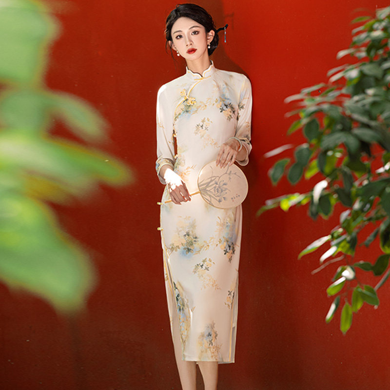 改良波浪领真丝绸旗袍新款2026春季长袖气质高端新中式日常年轻款