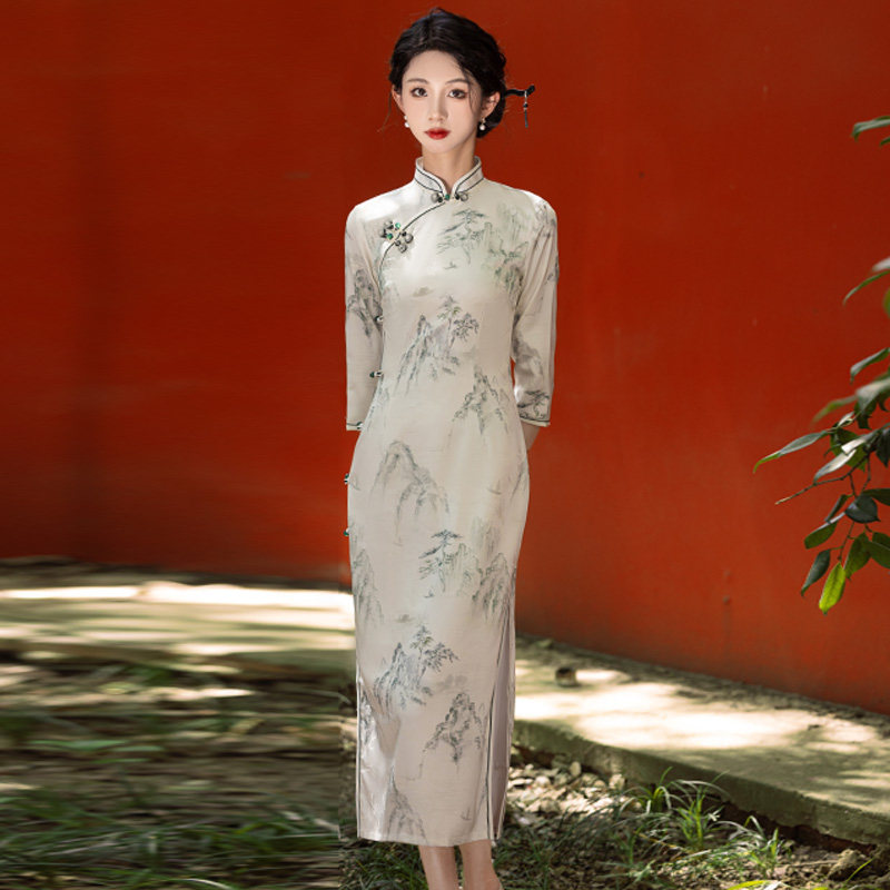 新中式旗袍春季2026新款长袖年轻款日常可穿素雅高端改良式中国风