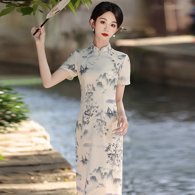 新中式改良旗袍夏年轻款少女日常
