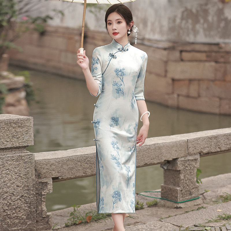 改良旗袍女新中式年轻款春秋旗袍