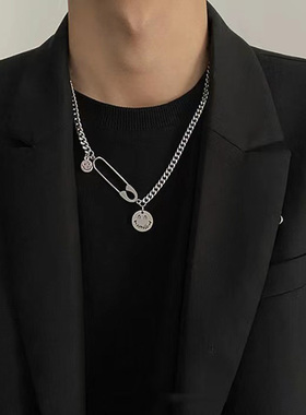 钛钢不掉色别针笑脸项链