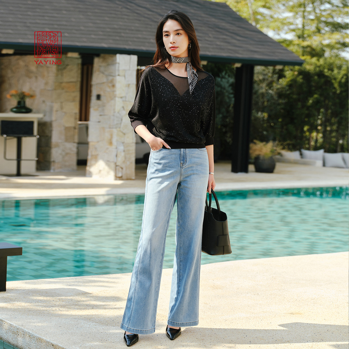 雅莹重工烫钻刺绣含桑蚕丝牛仔裤