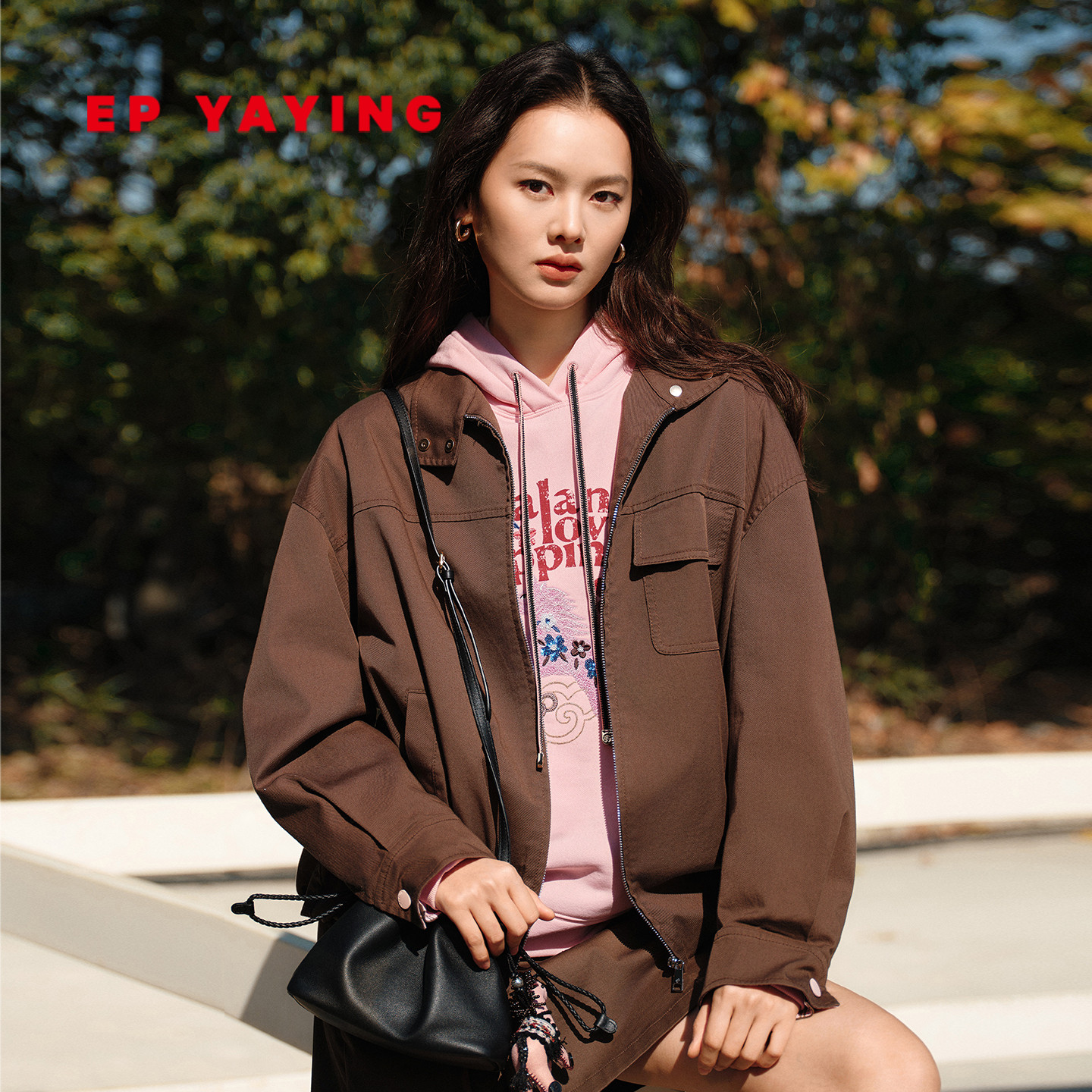 雅莹美拉德风短款夹克外套