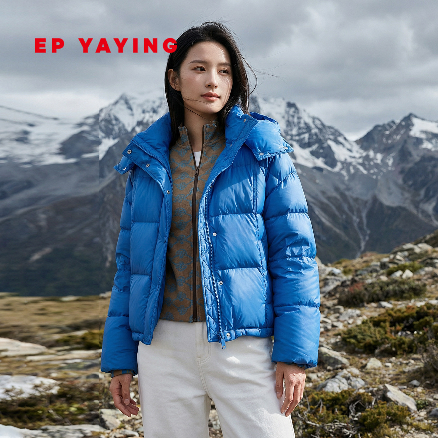 轻量感面料  短款泡芙羽绒  落肩设计