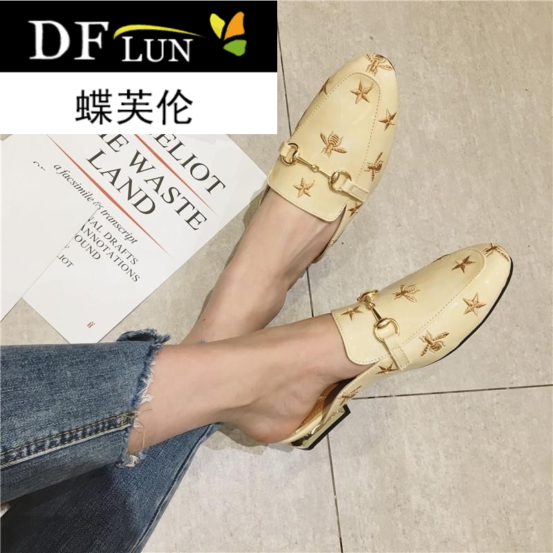 2018春夏季英伦风时尚金属装饰包头半拖鞋女外穿粗跟方根穆勒