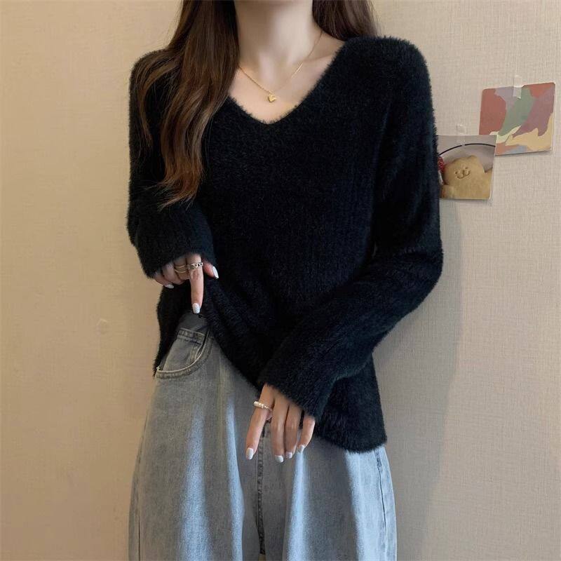 黑色V领水貂绒针织衫毛衣女秋冬新款宽松显瘦打底衫上衣百搭显瘦