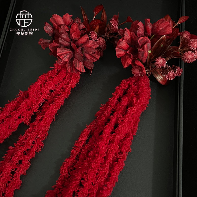 新款新中式新娘旗袍头饰红色仿真花毛绒对夹结婚晨袍龙凤褂发饰