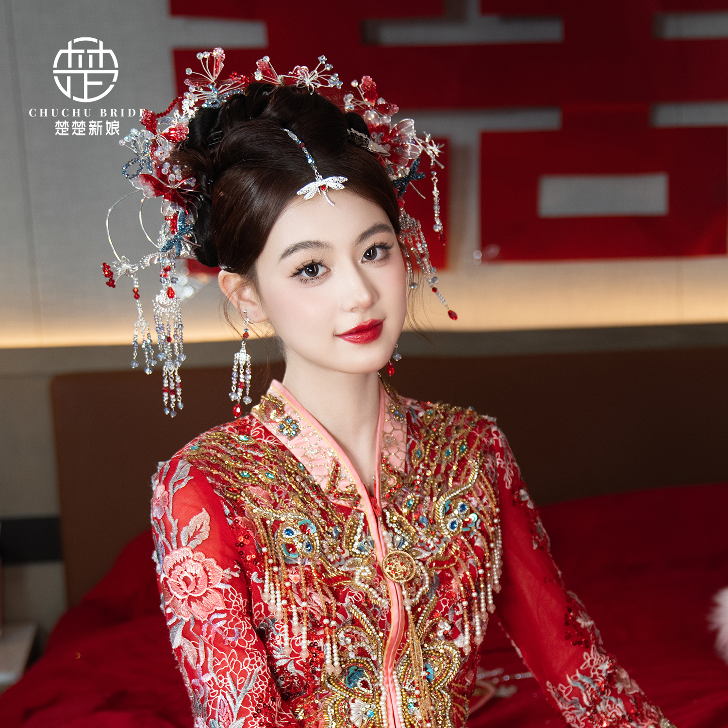 中式龙凤褂发饰银红色流苏