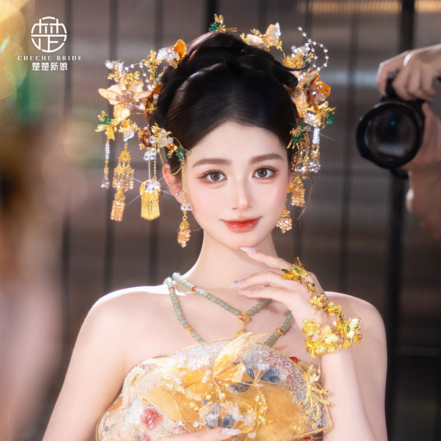 新中式浅金龙凤褂新娘发饰