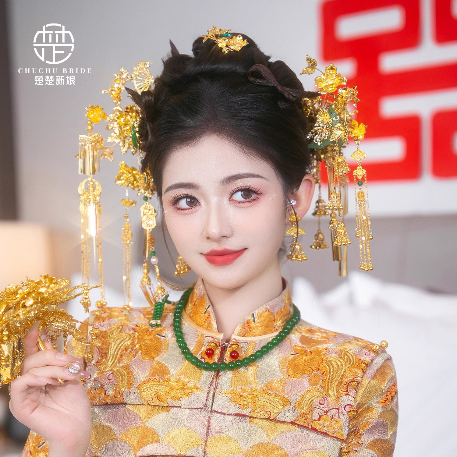 新娘头饰龙凤褂配饰金色花朵发簪额饰秀禾服旗袍发饰眉心饰品吊坠