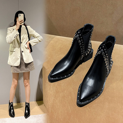 葡萄妈studiolee 欧美粗跟马丁靴女英伦风铆钉尖头中跟短靴潮秋冬
