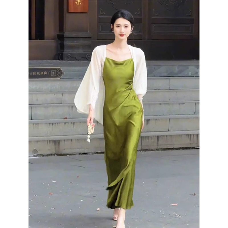 法式冰丝吊带连衣裙女夏季外穿配吊带的白色冰丝防晒开衫两件套装