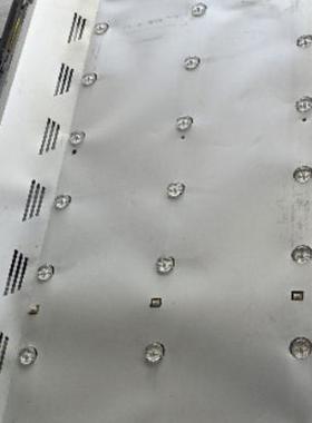 32DLED灯条32H8 JS-D-WB32H8-081DC(71030) 57.03.32H8014液晶灯