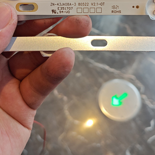 组装43寸液晶电视ZN-43JA08A-3 80522 V2.1-0T E351707灯条背光