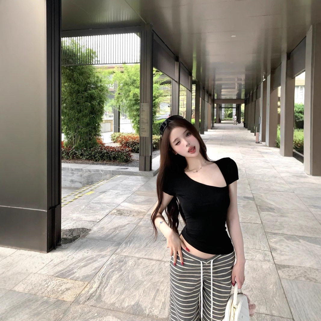 个性黑色斜领短袖正肩T恤女夏新款修身收腰设计感辣妹显瘦上衣潮t,女装/女士精品,T恤,淘宝优惠券,粉丝福利购,淘宝优惠卷