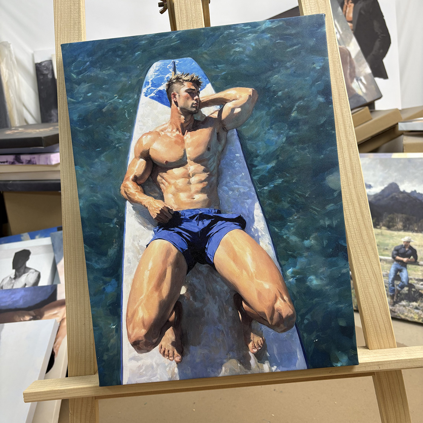 冲浪板躺卧肌肉男士油画装饰画夏日海水男生人像小众卧室挂画摆画