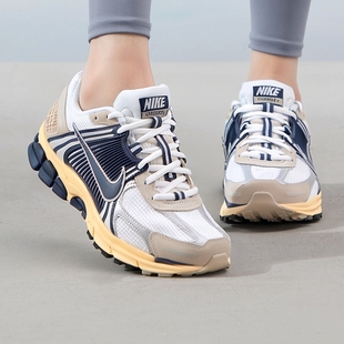 耐克/Nike Air Zoom Vomero5灰白蓝低帮休闲耐磨跑步鞋HF4259-100