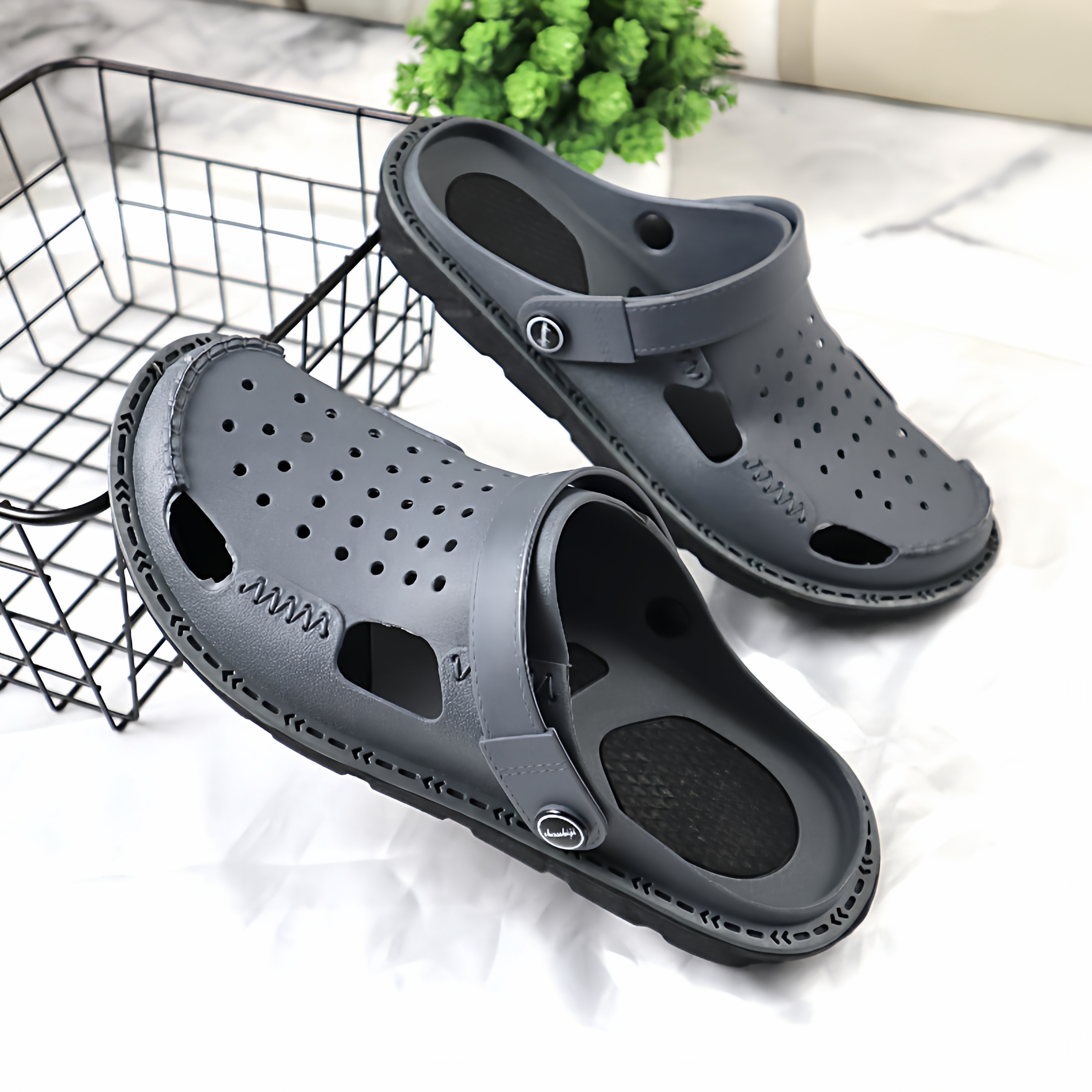 进口男士乳胶新款防滑透气拖鞋