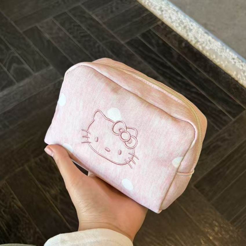 HelloKitty化妆包刺绣粉波点零钱包女精致可携式内胆卫生棉收纳包