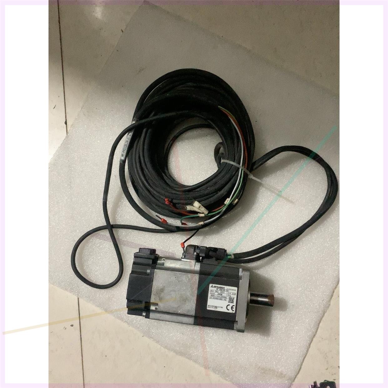 非实价议价议价三菱伺服电机HF-KN23B-S81二手拆机功能正常实物图