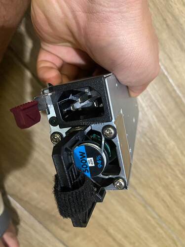 议价HP 360G 9的电源，500Ｗ，成色不错，有6个需要的联议价