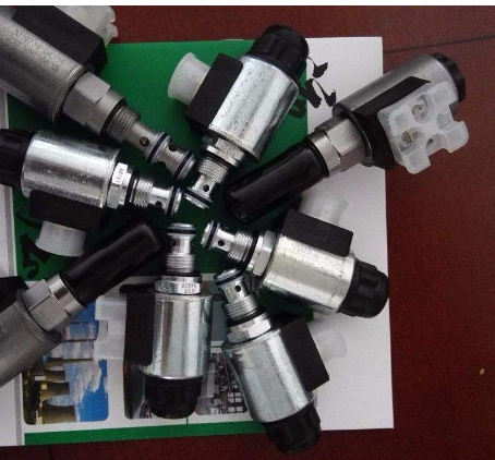 议价德国HYDAC贺德克换向阀WS08W-01-C-N现货WS08ZR-01-C-N-0议价