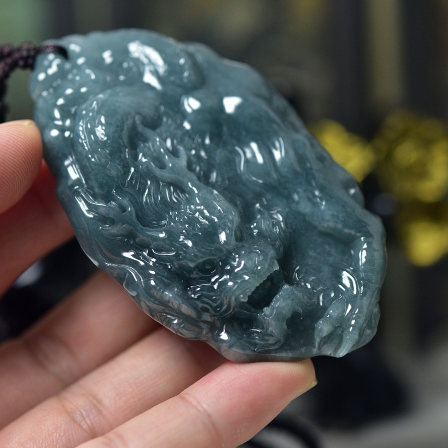 翡翠玉石随型龙牌吊坠 天然A货生意兴隆颈饰挂件保真送证