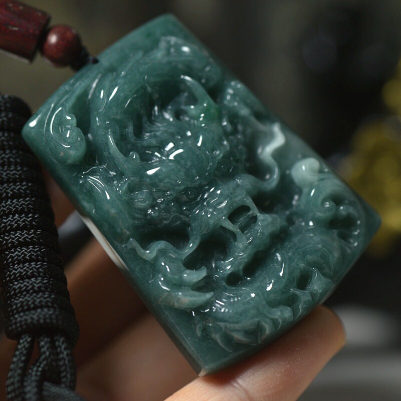 翡翠玉石方形龙牌吊坠 天然A货龙行四海颈饰挂件保真送证