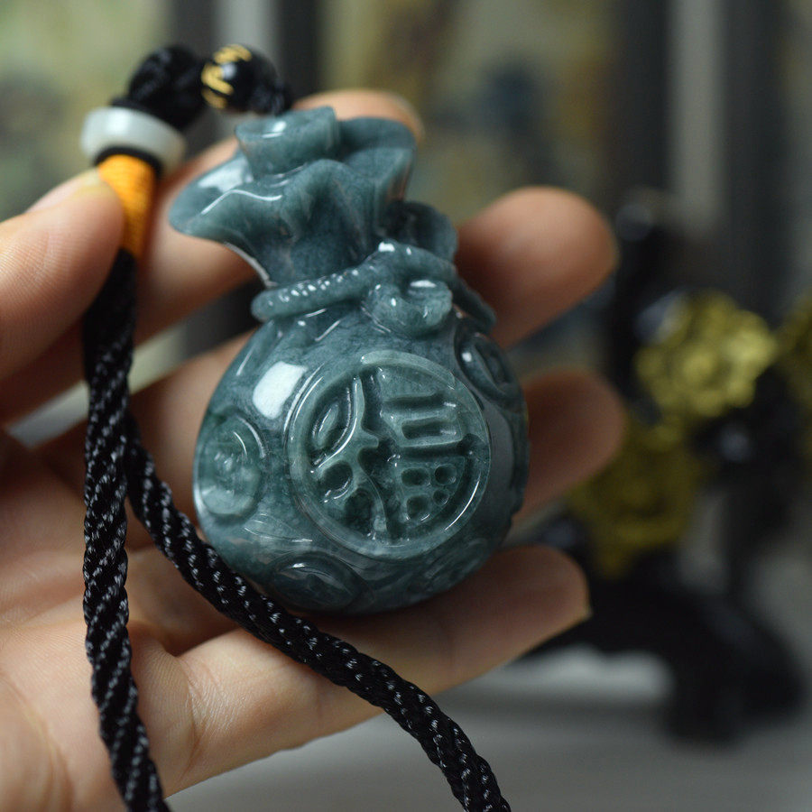 天然翡翠A货玉石钱袋把件