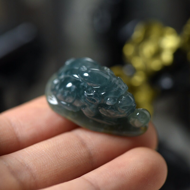 翡翠手工玉雕玉石小金蟾吊坠 天然A货招财三足蟾蜍玉器挂件