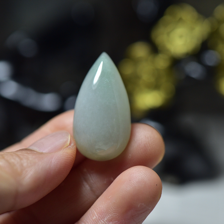 缅甸天然翡翠A货玉石水滴玉器女款玉器裸石玉器水滴带证书
