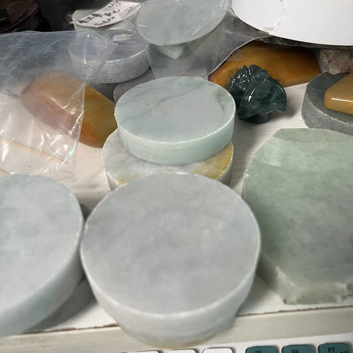 玉工厂翡翠A货玉雕定制加工