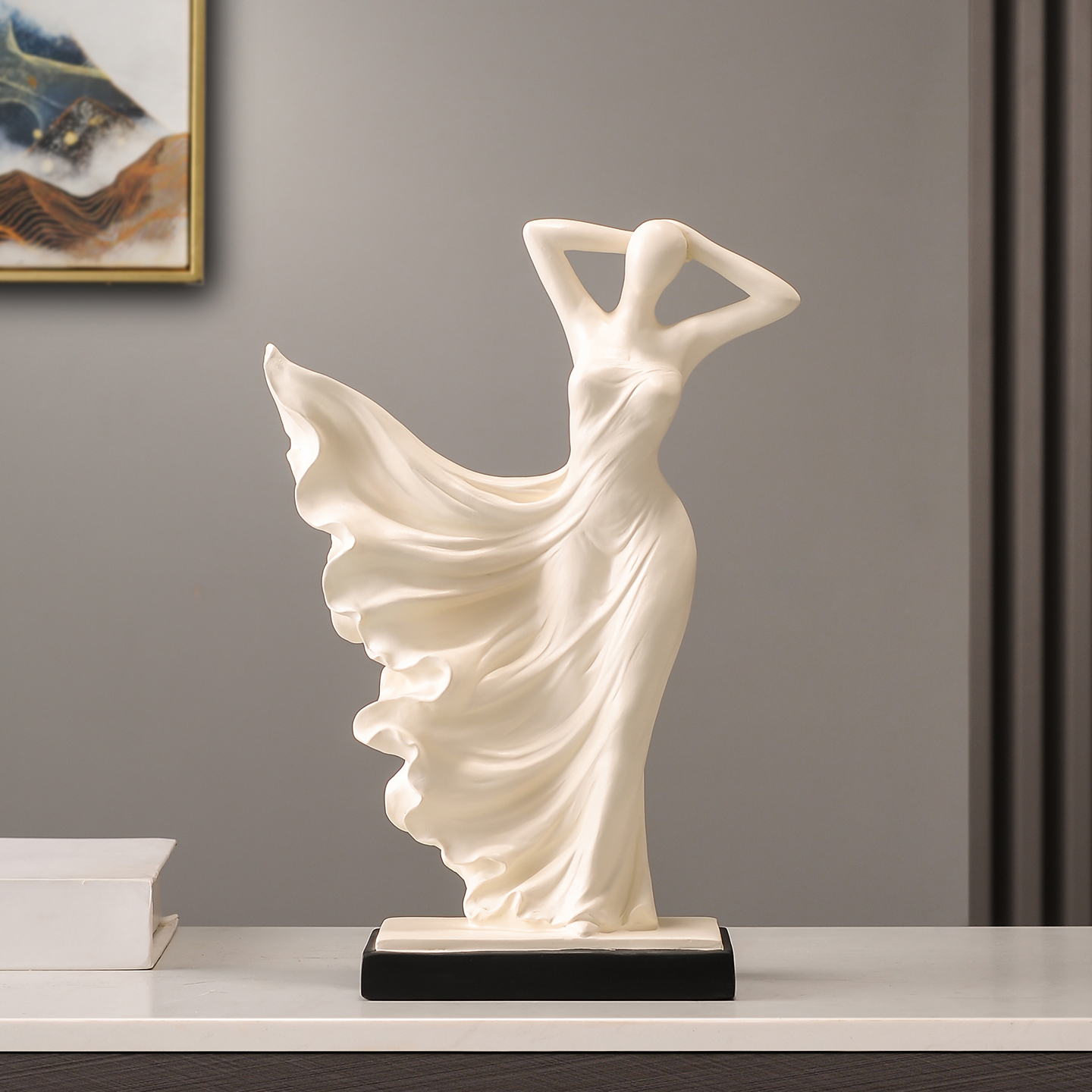 轻奢高档人物艺术雕塑摆件高级感客厅酒柜办公室桌面工艺软装饰品