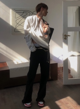 BUFANSTUDIO巴黎“原样开发磨毛质感微阔微喇牛仔裤通勤简约长裤