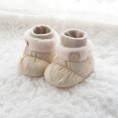 冬季新生婴儿0-1岁男女宝宝加厚鞋袜一体卡通不掉跟加绒护脚棉鞋