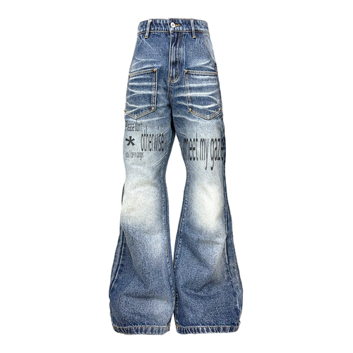 DETW水洗蓝猫须铆钉微喇牛仔裤