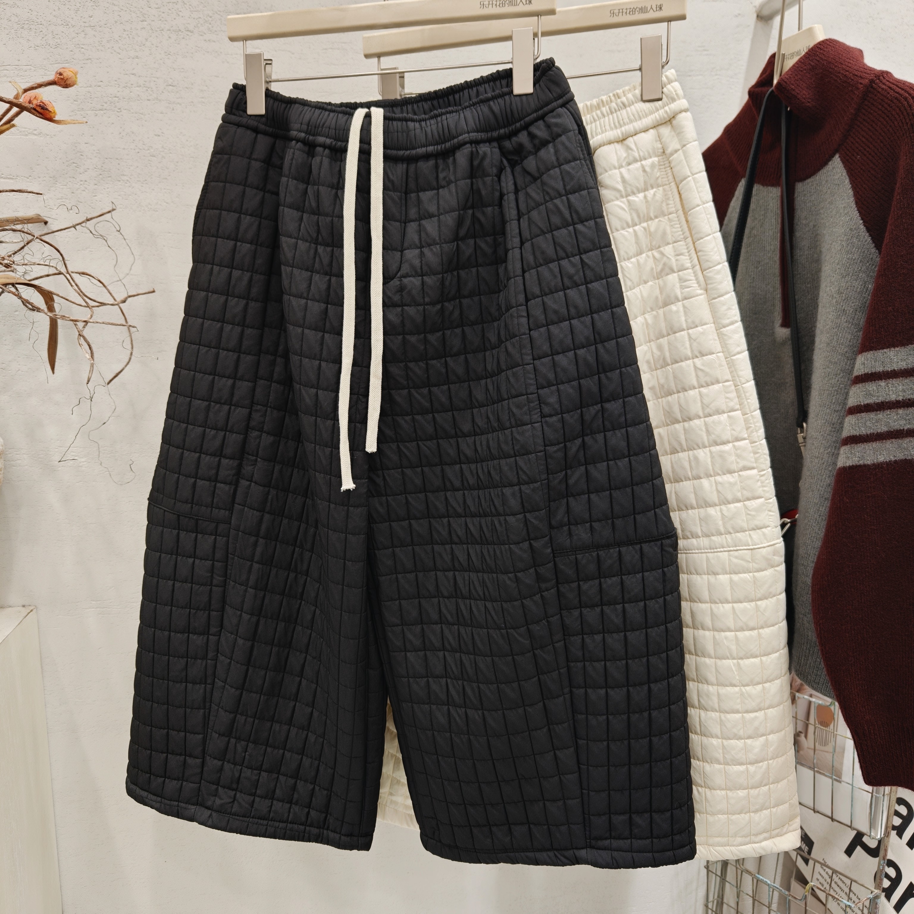 欧货高端加绒加厚九分菱格休闲裤女2025冬季宽松显瘦阔腿气球裤潮